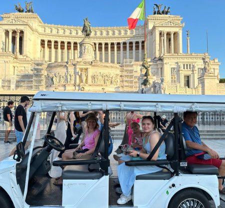 Top 10 Rome tourists attractions by golf cart