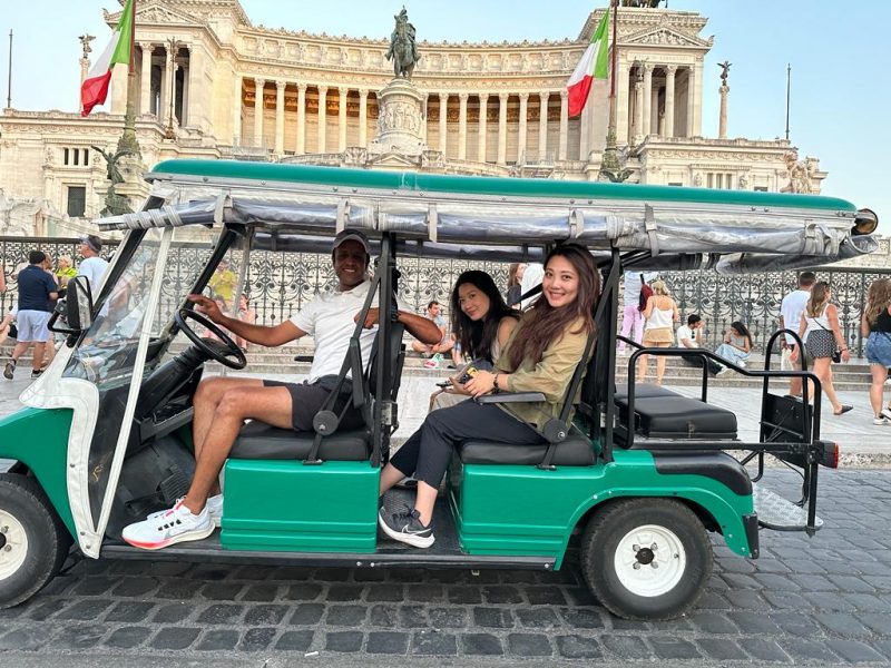 Discover Rome highlights by golf cart