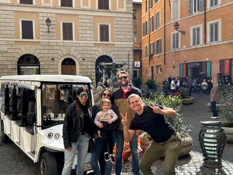 Explore Rome’s landmarks by golf cart