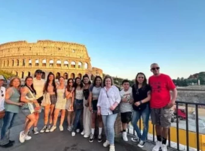 Explore Rome major attractions tour by golf cart