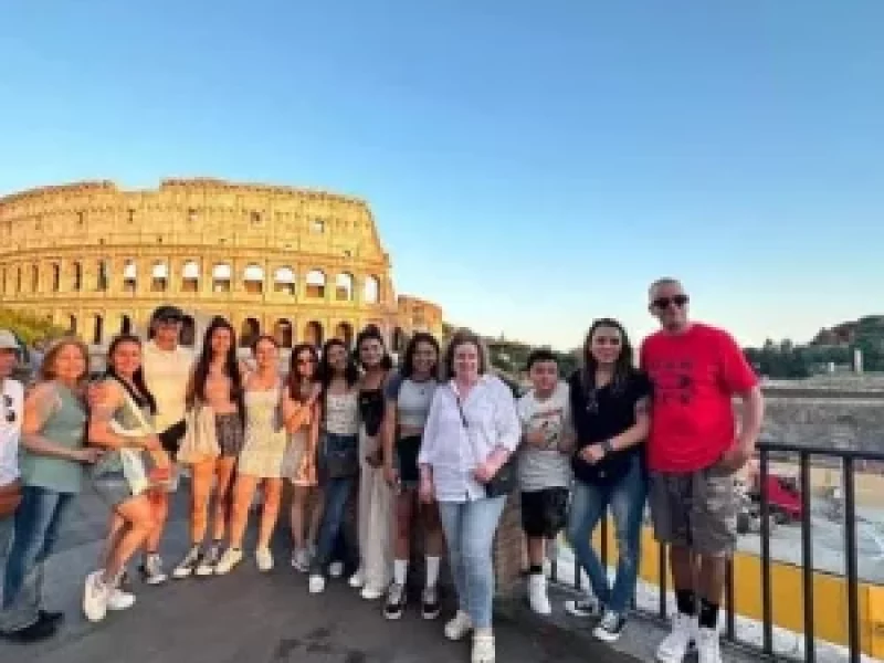 Explore Rome major attractions tour by golf cart