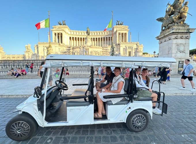 Rome sightseeing by golf cart