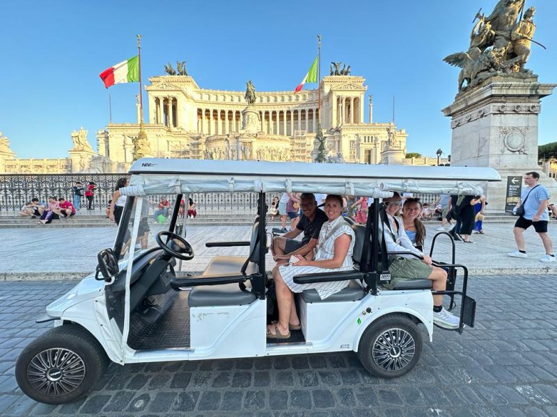 Rome sightseeing by golf cart