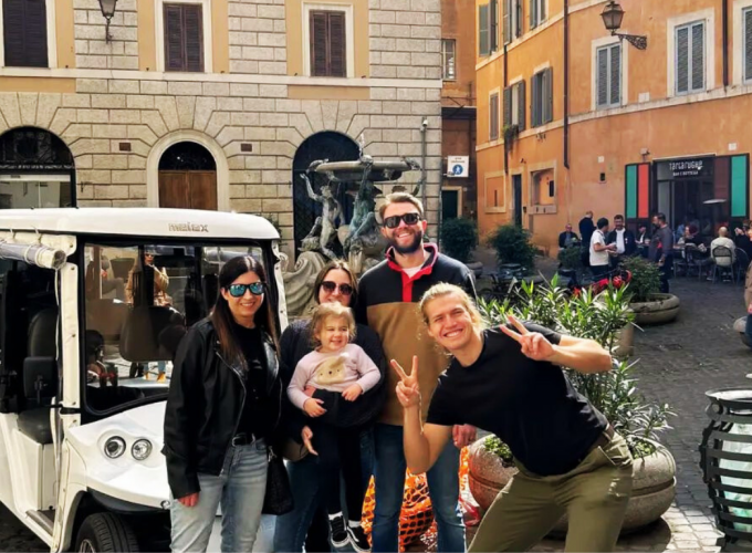 Explore Rome’s landmarks by golf cart