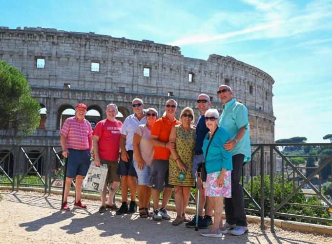 Explore Rome major attractions tour by golf cart